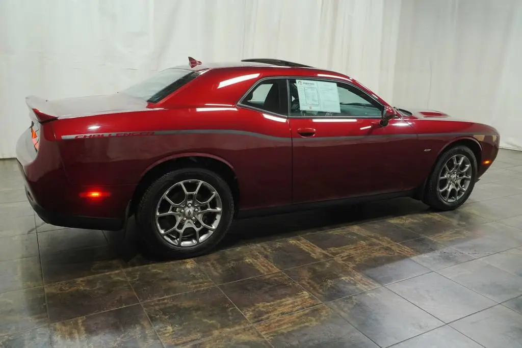 2017 Dodge Challenger GT photo 4