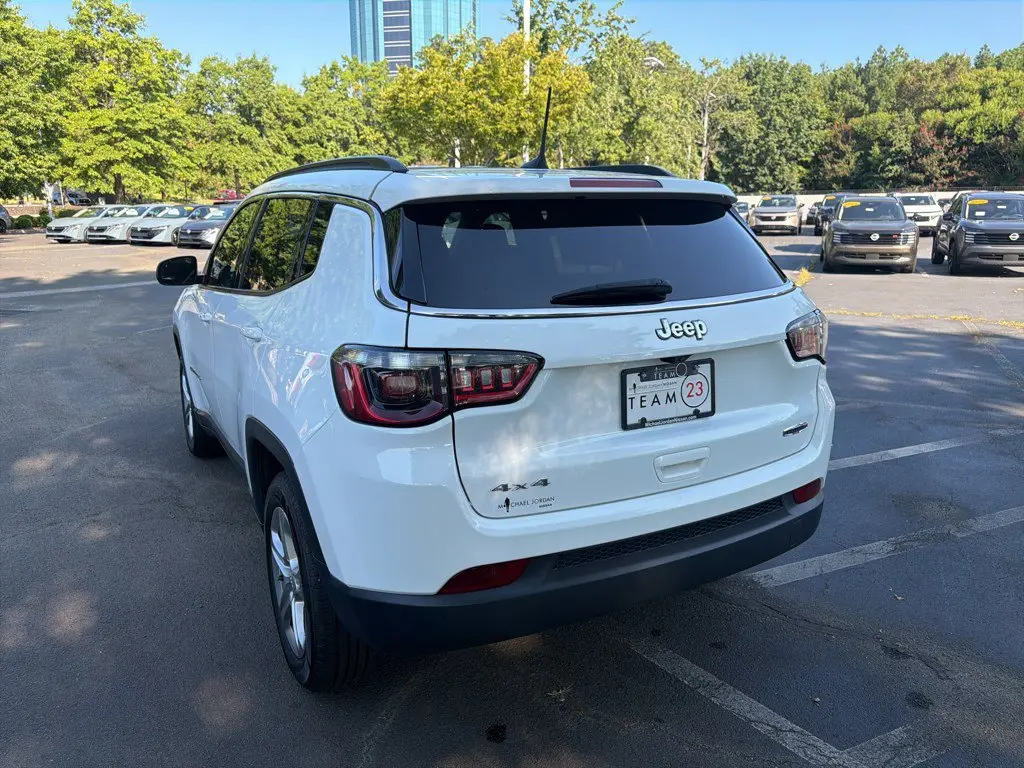 2024 Jeep Compass Latitude 4WD photo 5