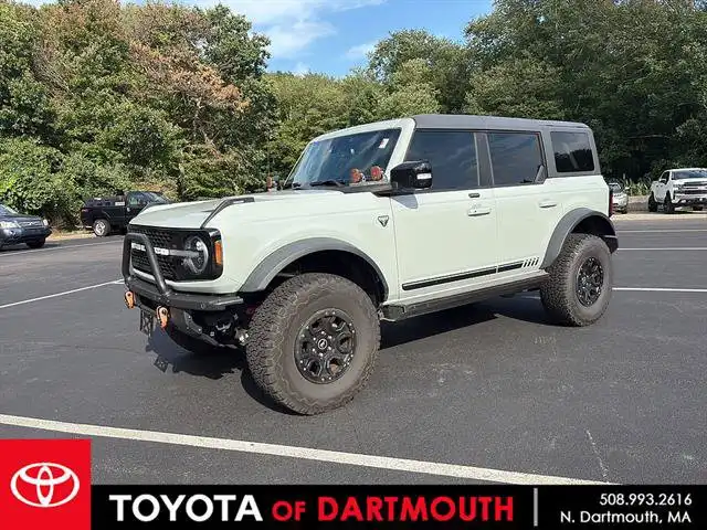 2021 Ford Bronco First Edition 4WD Advanced's photo