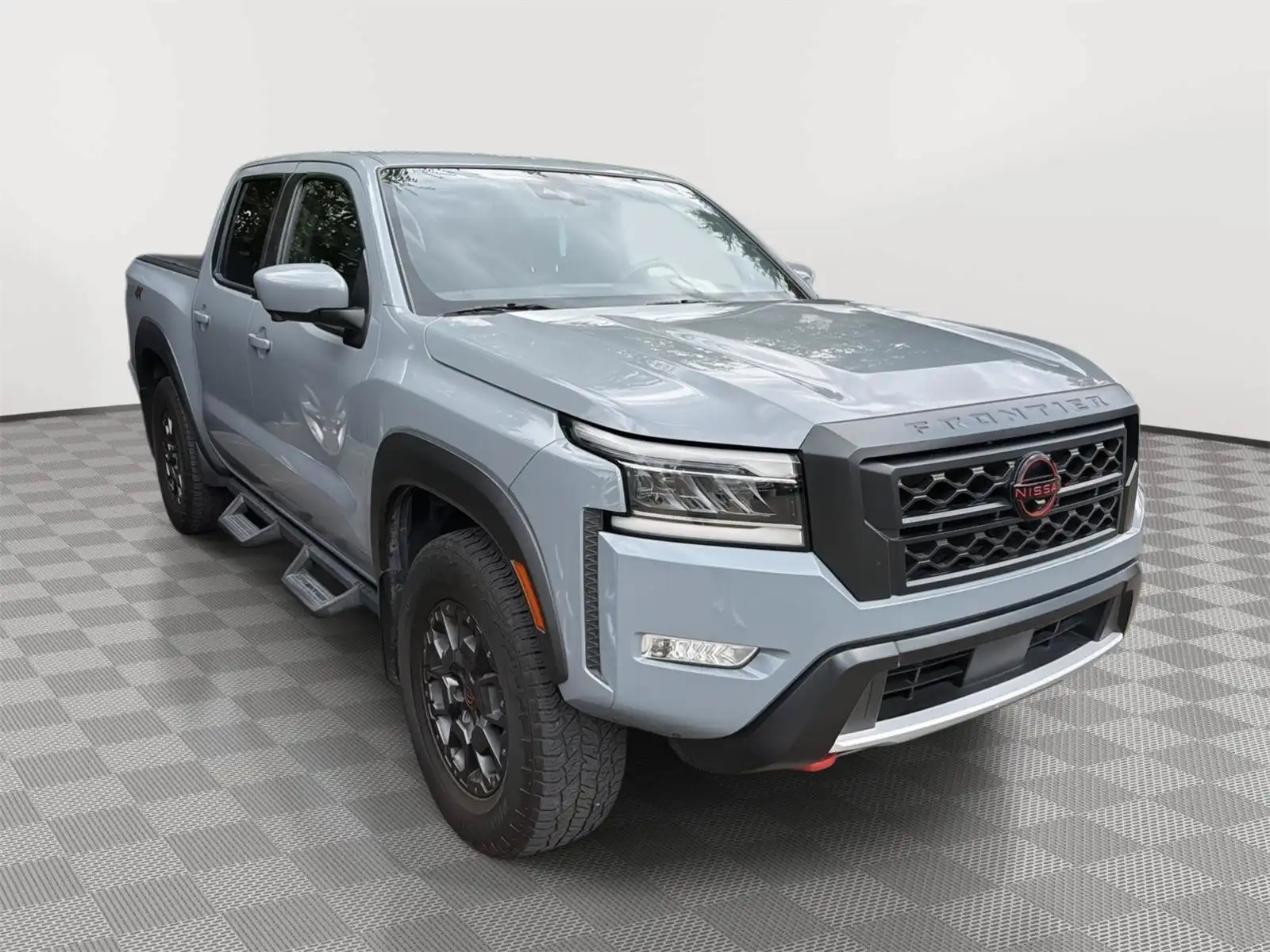 2023 Nissan Frontier PRO-4X Crew Cab 4WD's photo