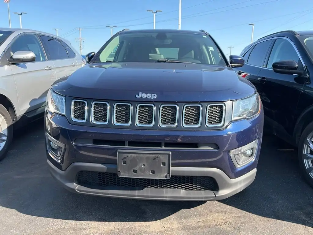 2019 Jeep Compass Latitude 4WD photo 1