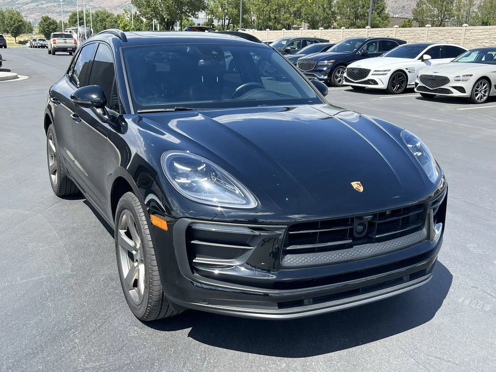 2024 Porsche Macan Base photo 4