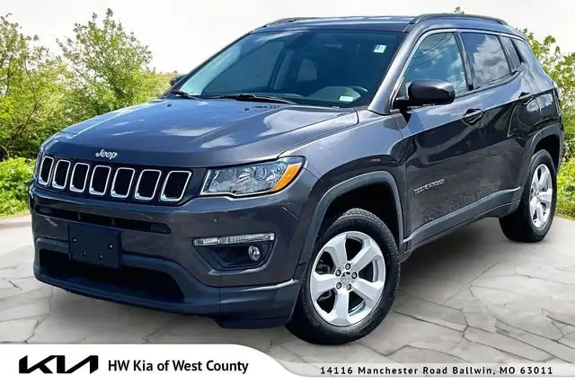 2019 Jeep Compass Latitude 4WD photo 1