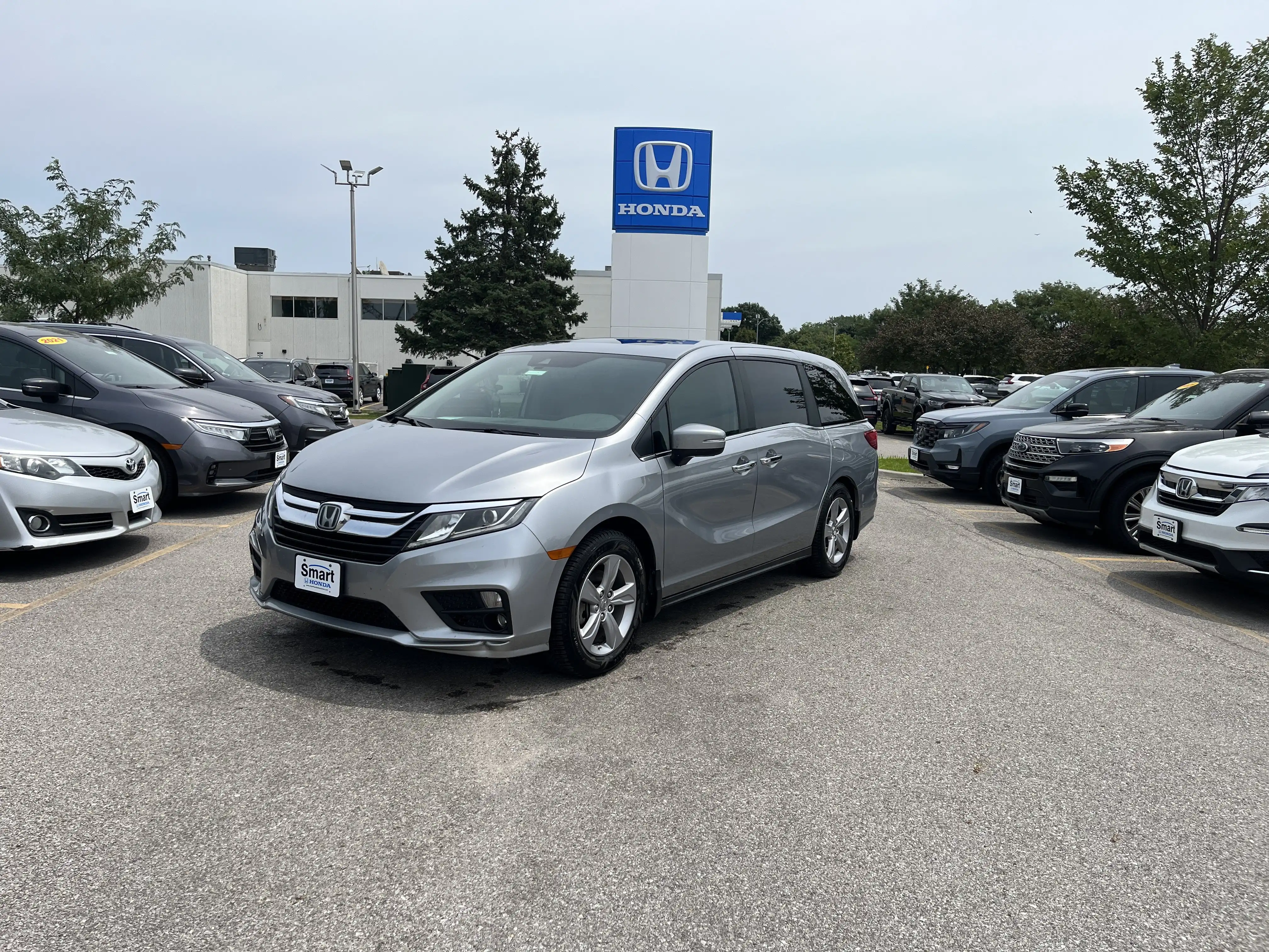 2019 Honda Odyssey EX-L with RES & Navigation's photo