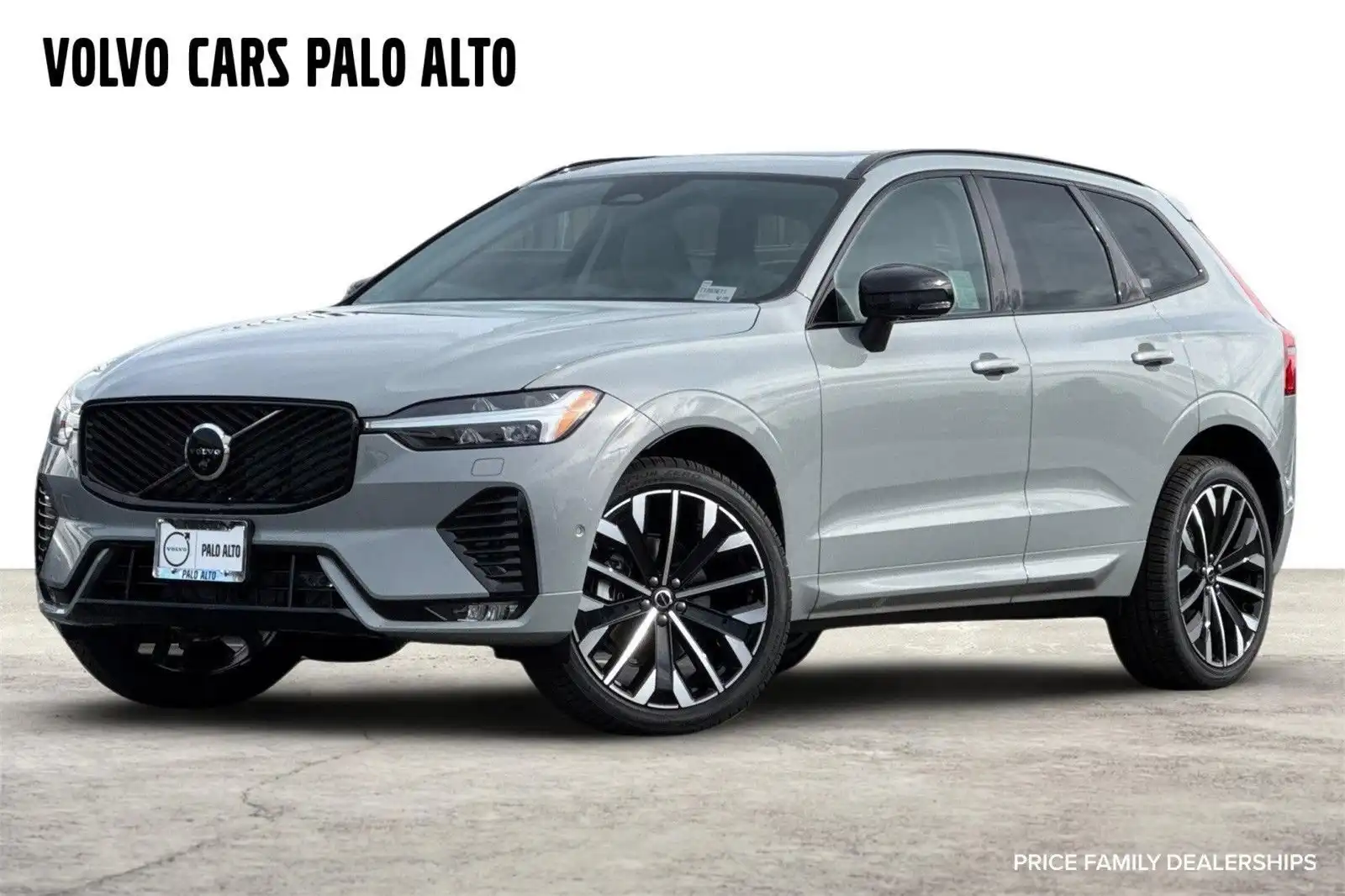 2026 Volvo XC60 B5 Ultra Dark AWD's photo