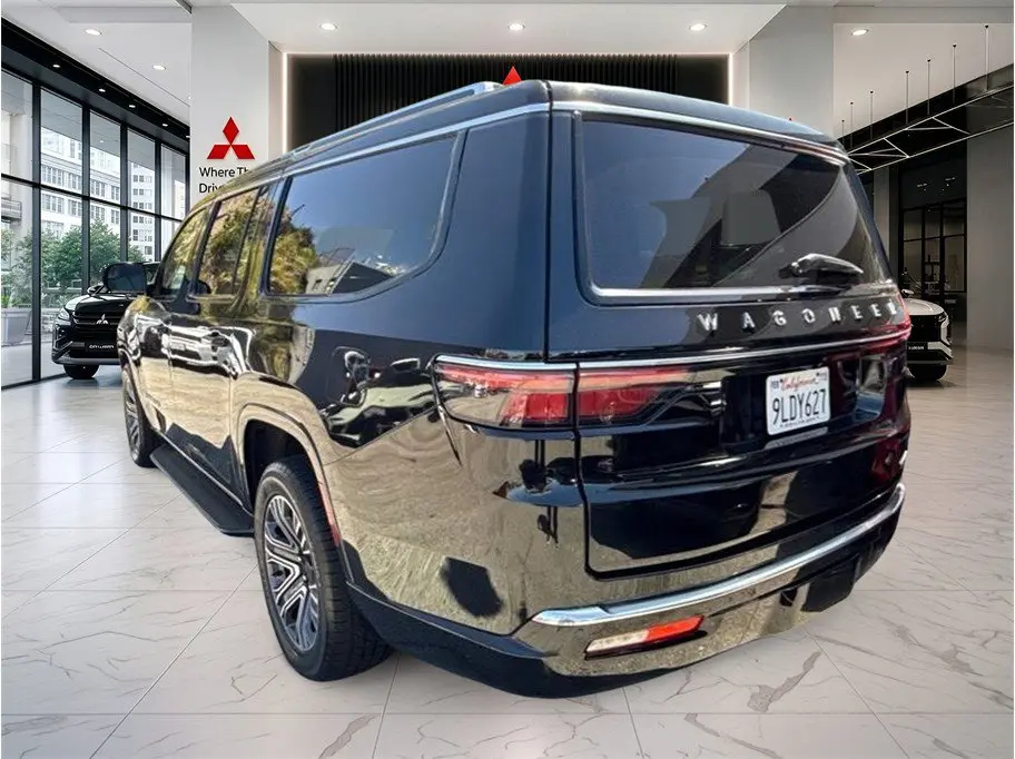 2024 Jeep Wagoneer L undefined photo 3