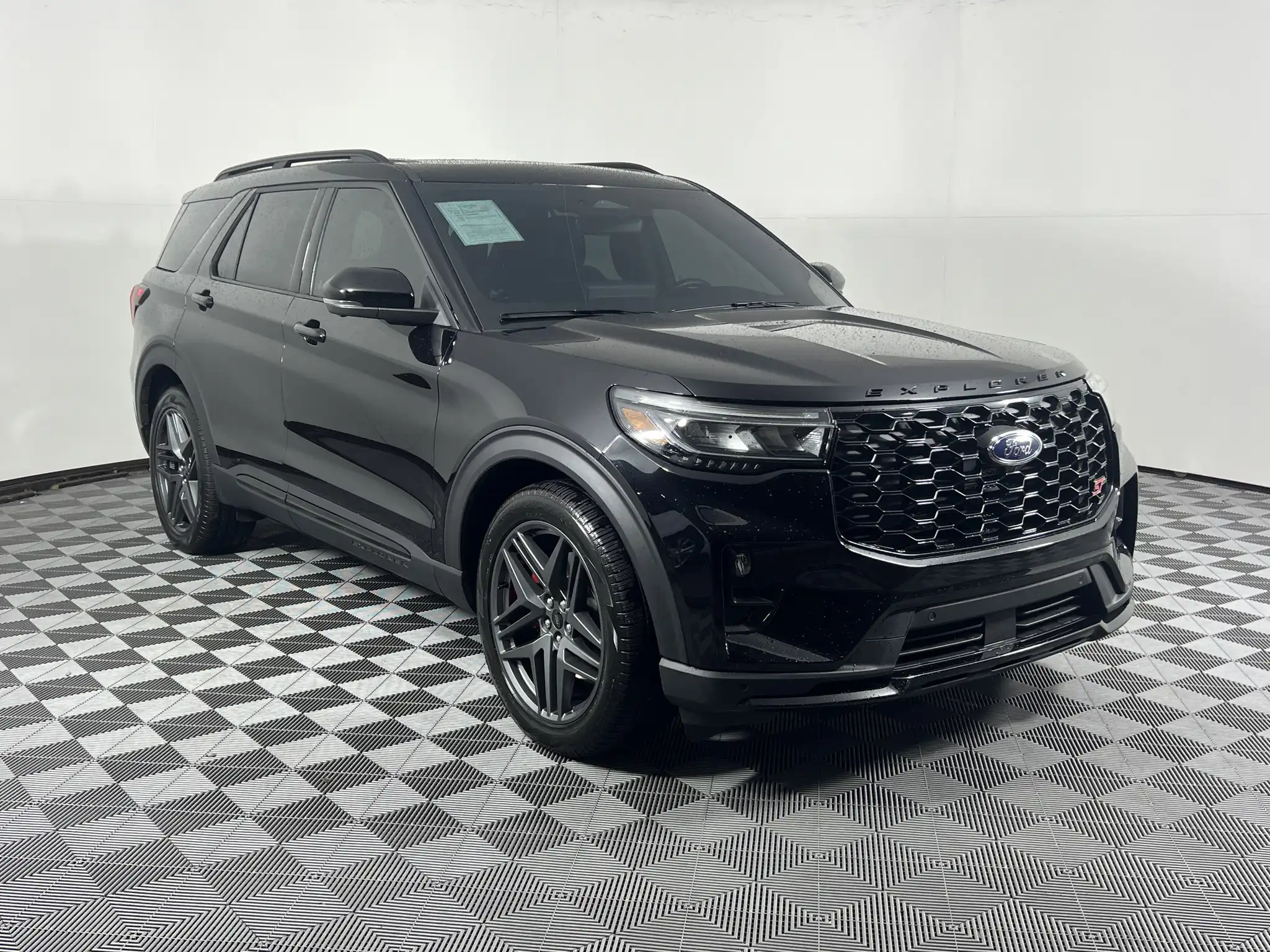 2025 Ford Explorer ST 4WD (PL535)'s photo
