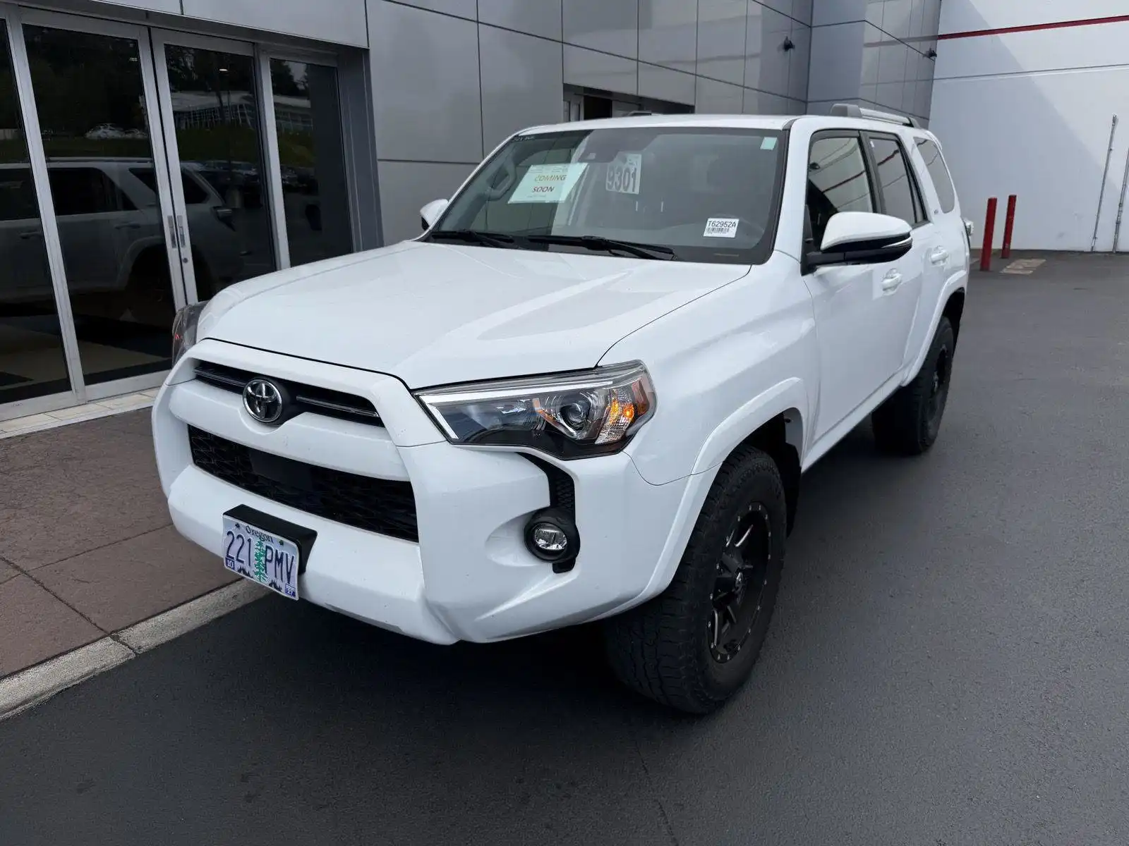 2023 Toyota 4Runner SR5 Premium 4WD V6's photo