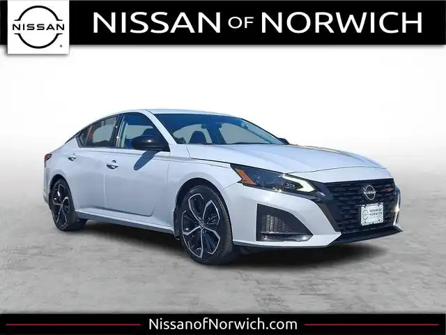 2023 Nissan Altima 2.5 SR's photo