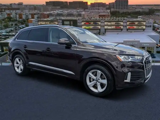 2021 Audi Q7 45 Premium Plus quattro Tiptronic's photo