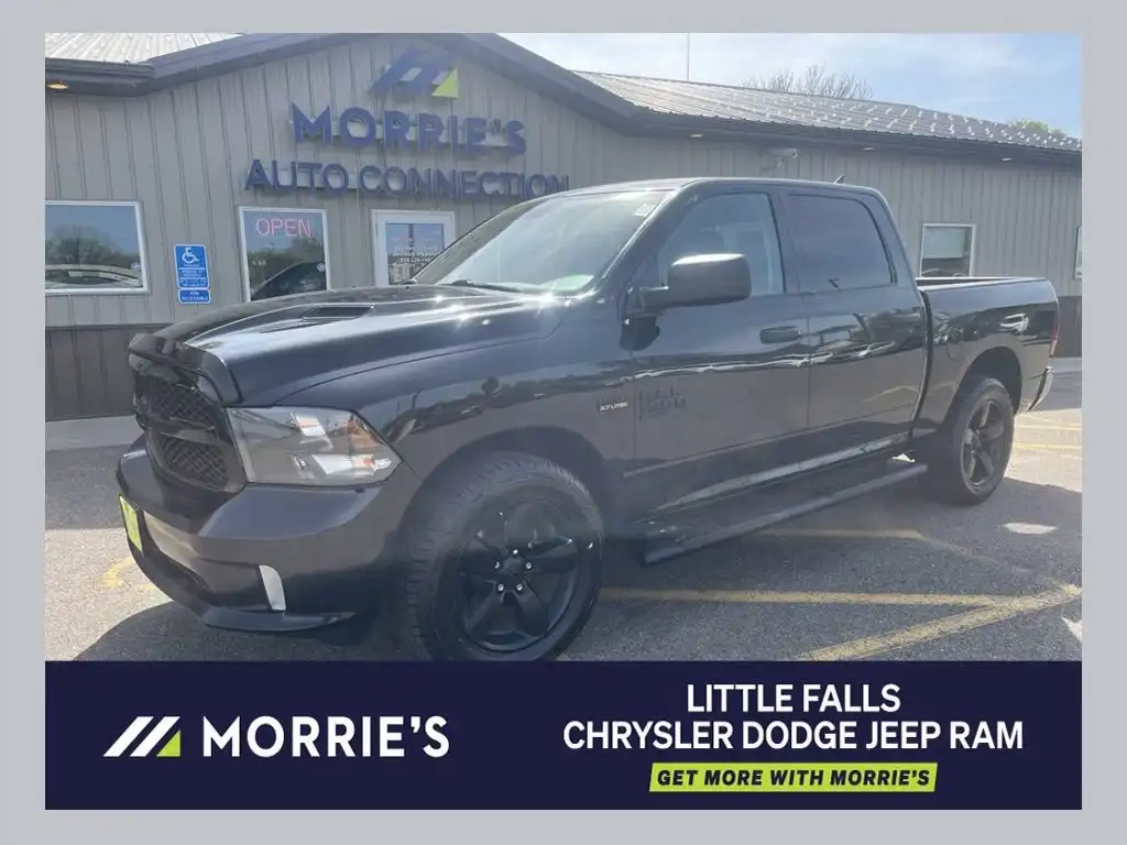 2019 RAM 1500 Classic Express Crew Cab 4x4 5'7's photo