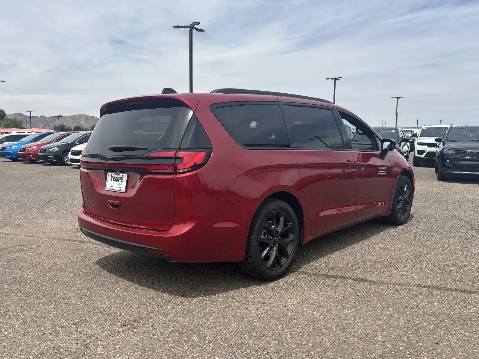 2026 Chrysler Pacifica Select photo 4