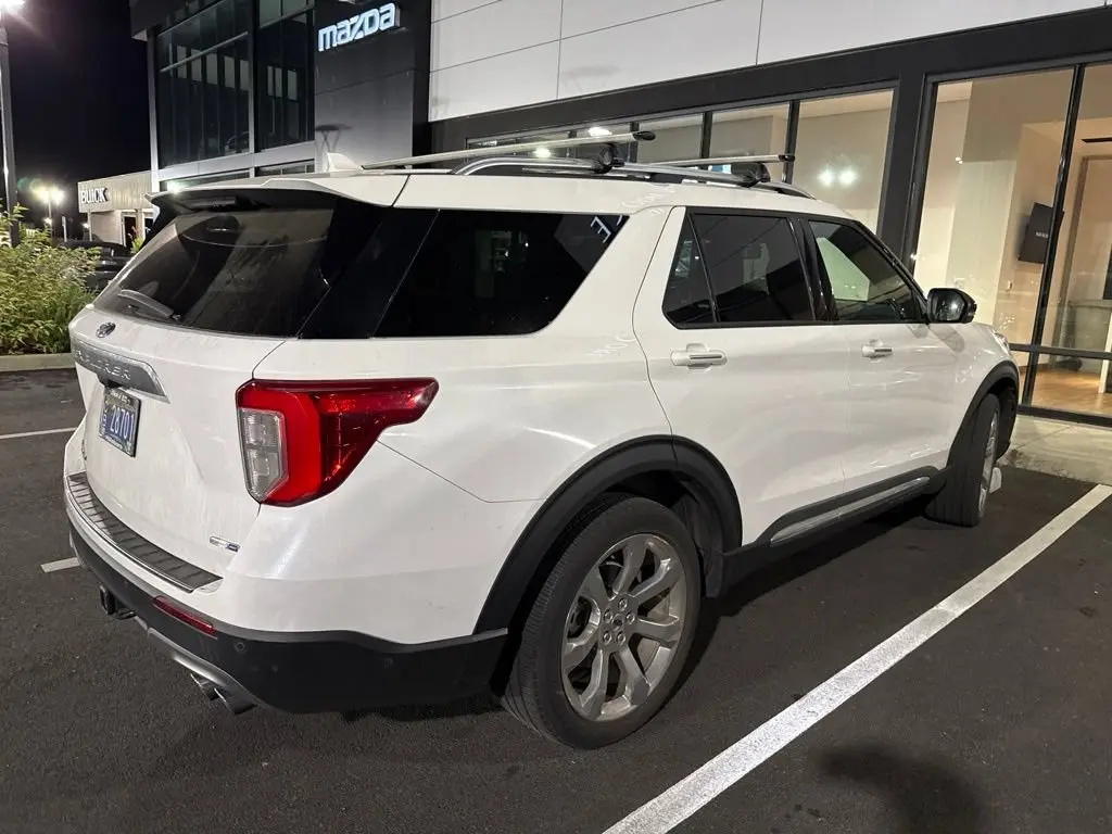 2020 Ford Explorer Platinum 4WD photo 3