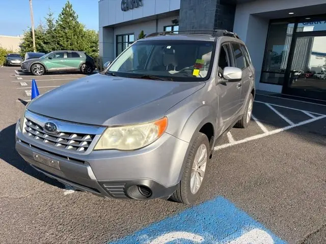 2011 Subaru Forester 2.5X Premium Package PZEV photo 3