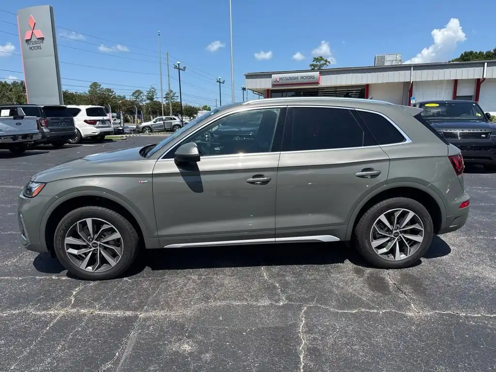 2024 Audi Q5 45 Premium Plus's photo