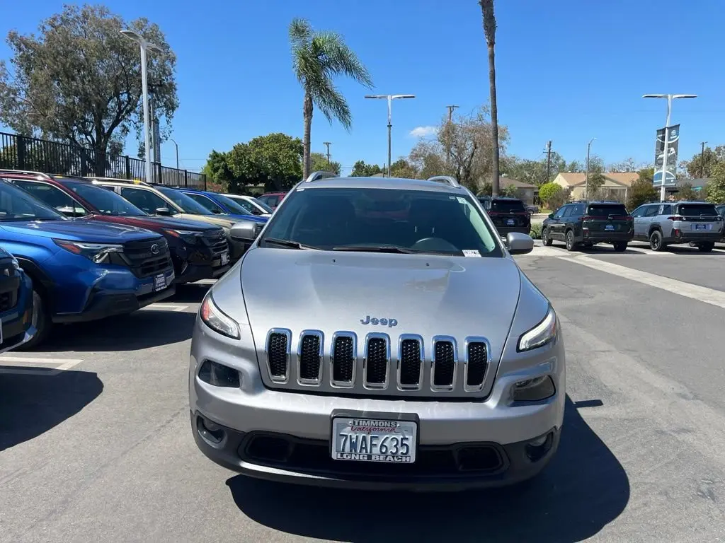 2016 Jeep Cherokee Latitude photo 4