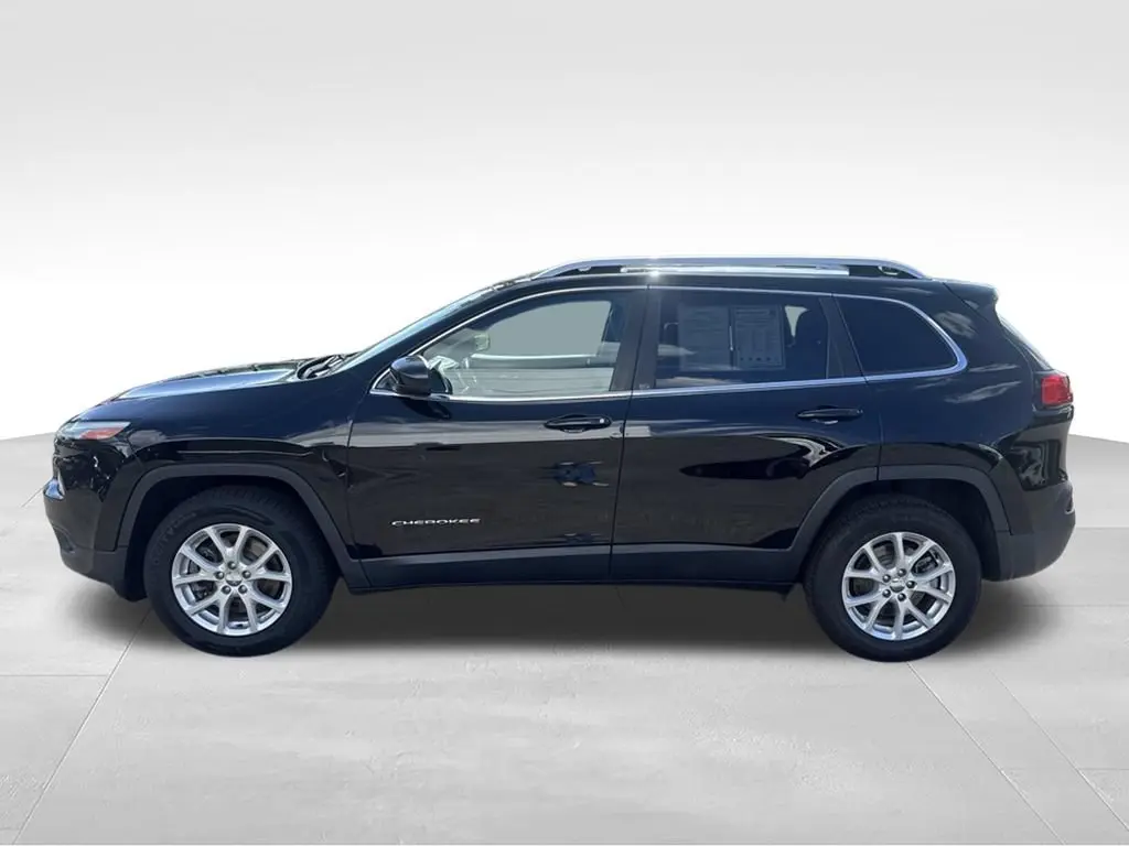 2018 Jeep Cherokee Latitude Plus 4X4 photo 4
