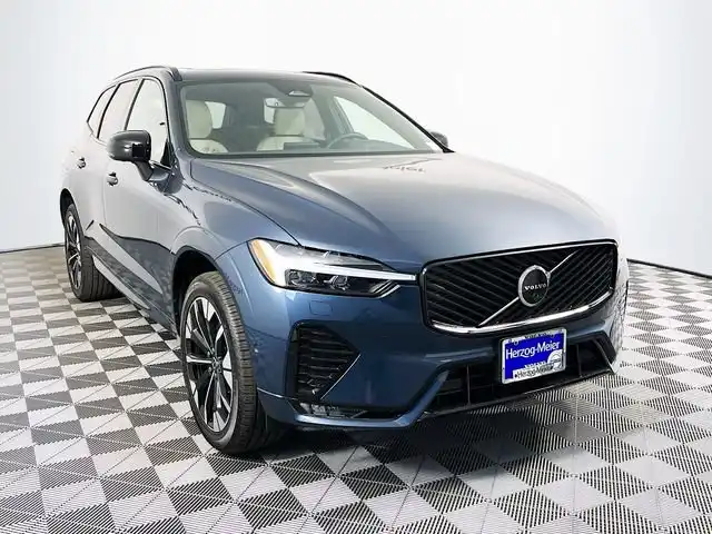 2026 Volvo XC60 B5 Plus Dark AWD's photo