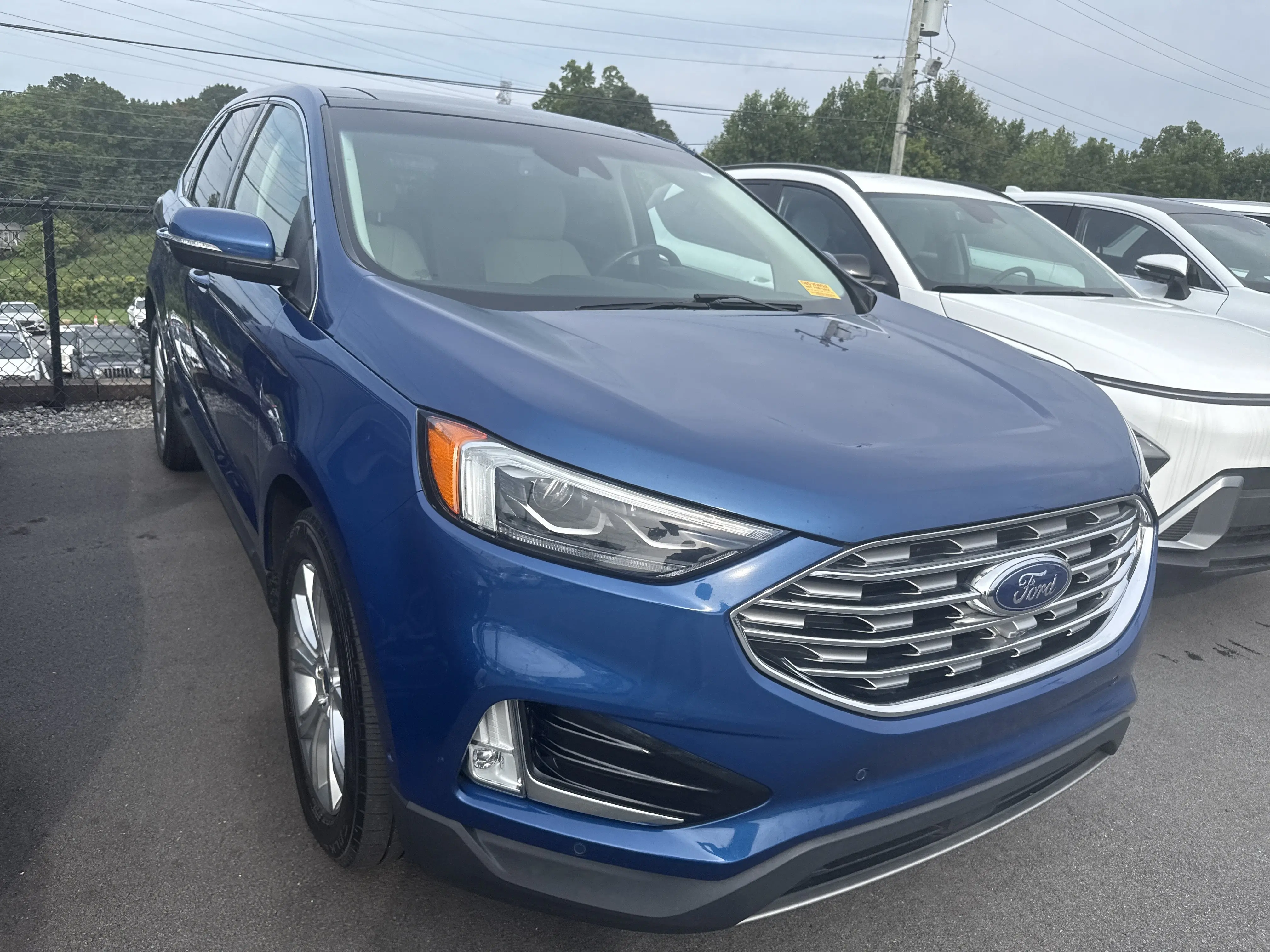 2020 Ford Edge Titanium AWD photo 5