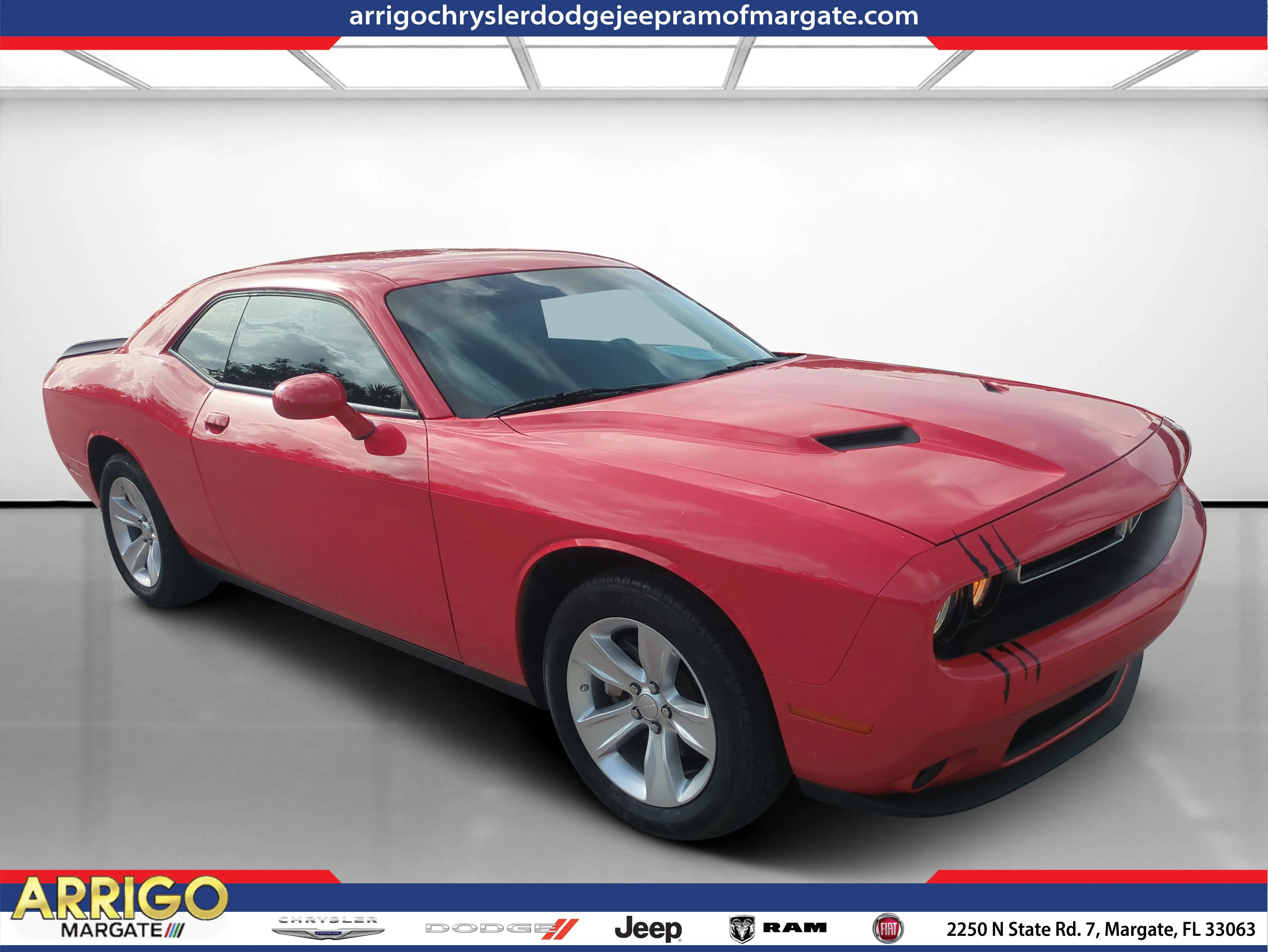 2023 Dodge Challenger SXT Auto's photo