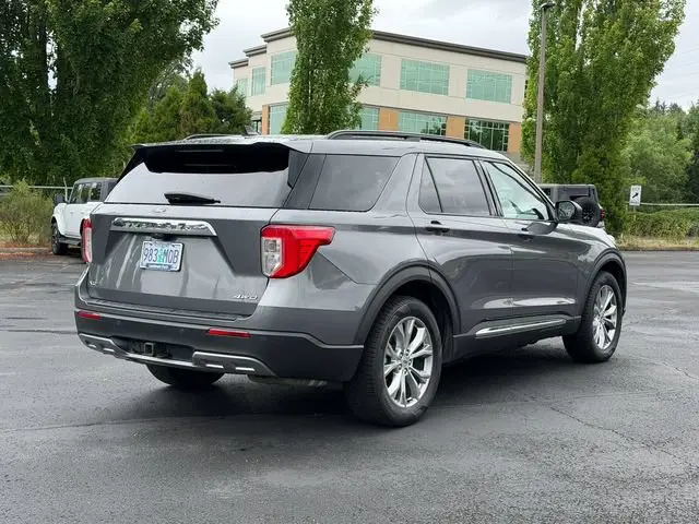 2021 Ford Explorer XLT 4WD photo 4