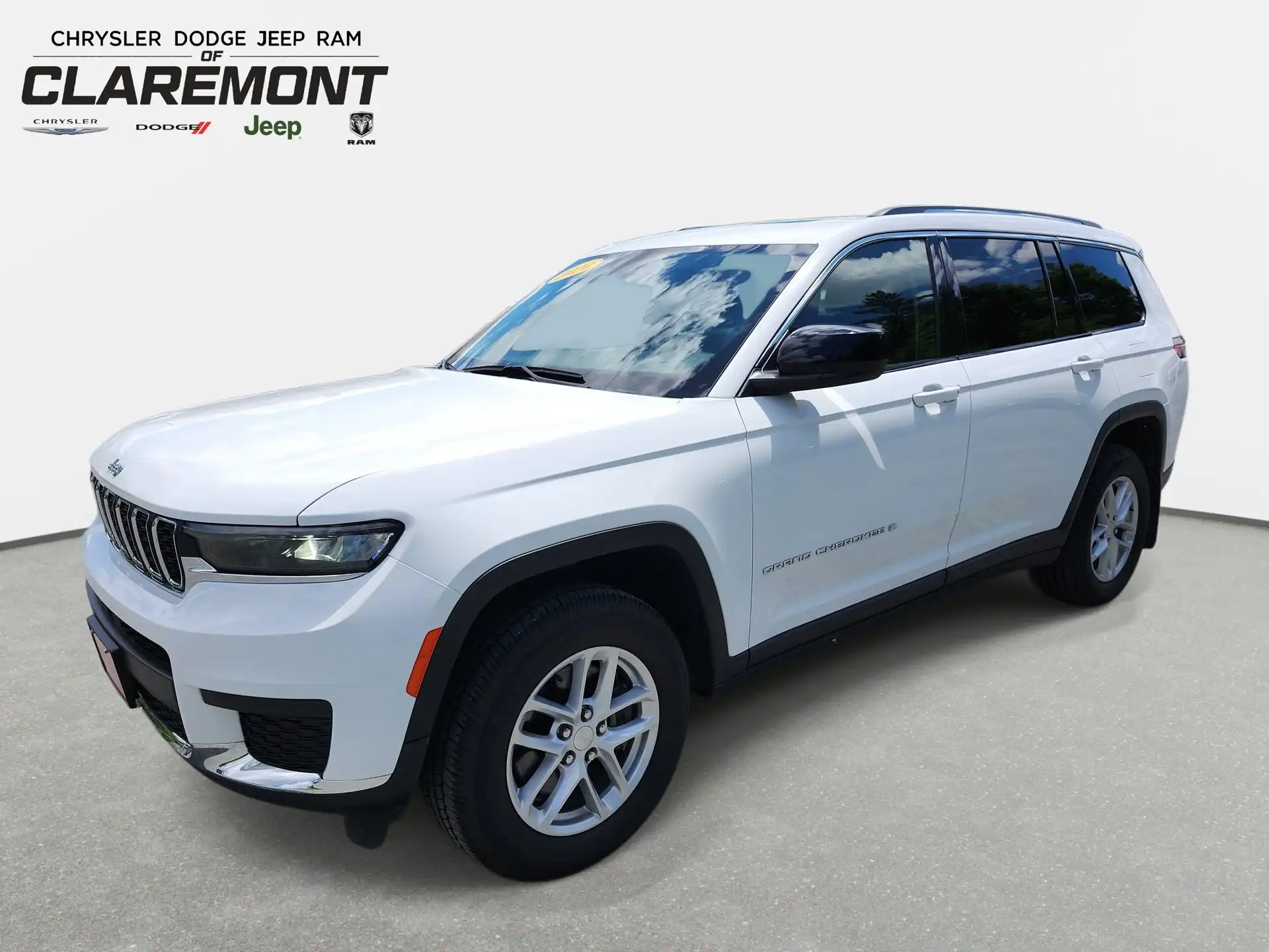 2024 Jeep Grand Cherokee L Laredo X 4x4's photo