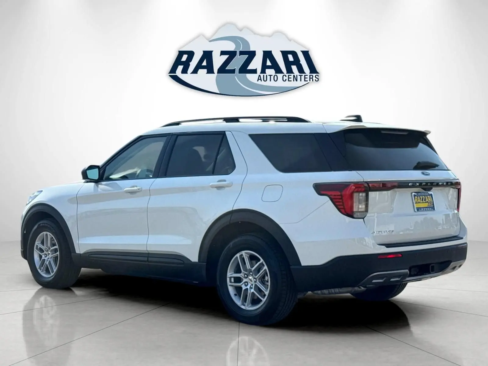 2026 Ford Explorer Active photo 5