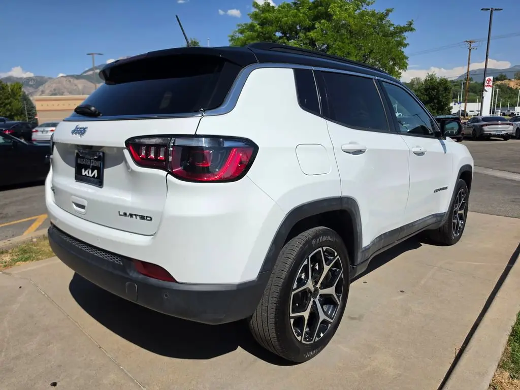 2025 Jeep Compass Limited 4X4 photo 5
