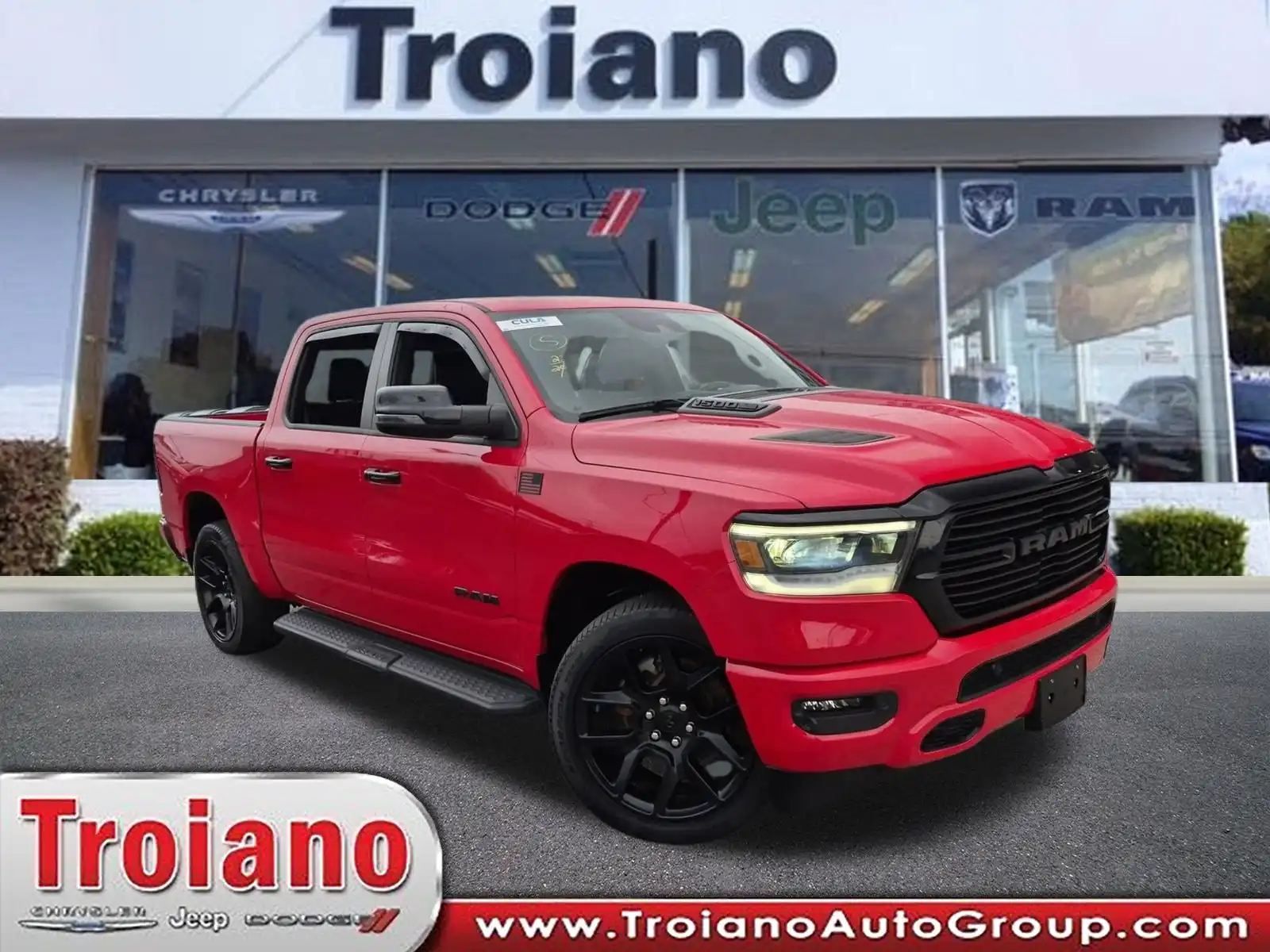 2023 RAM 1500 Laramie 4WD Crew Cab 5'7's photo