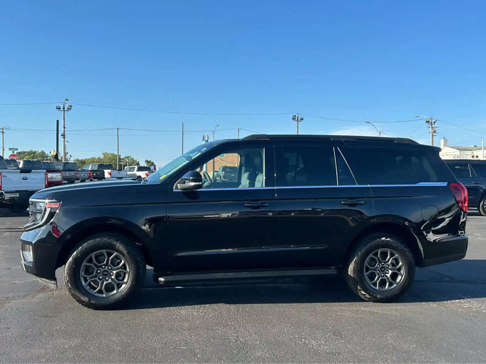 2027 Ford Expedition Active 4WD's photo