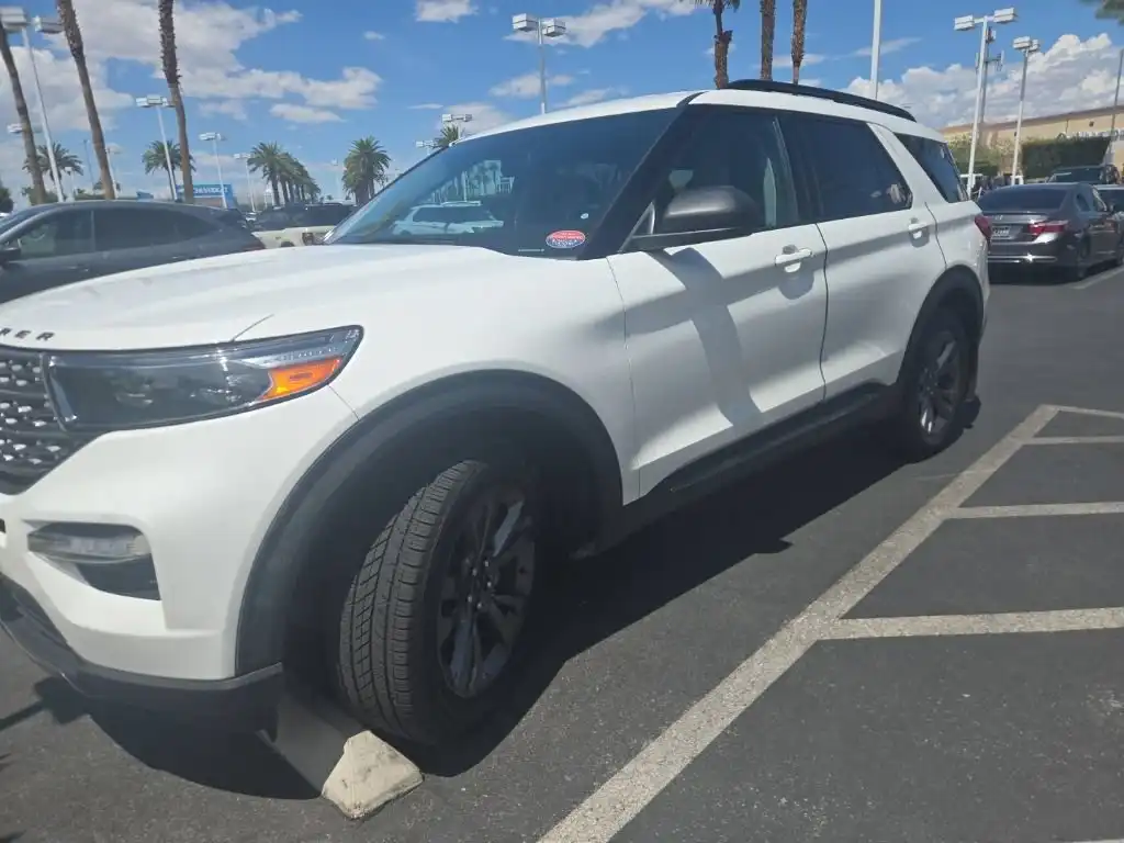 2021 Ford Explorer XLT 4WD's photo