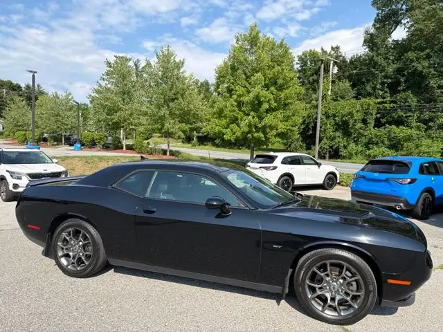 2017 Dodge Challenger GT photo 5