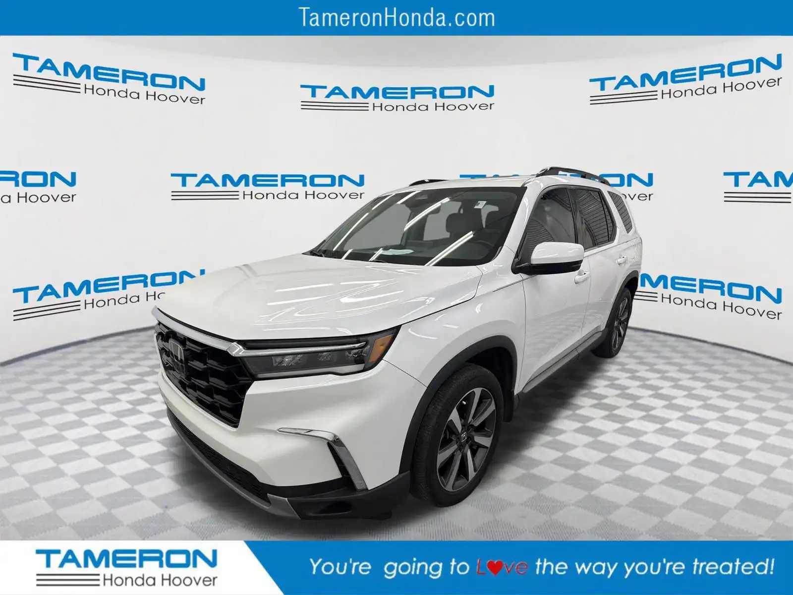 2024 Honda Pilot Touring AWD's photo