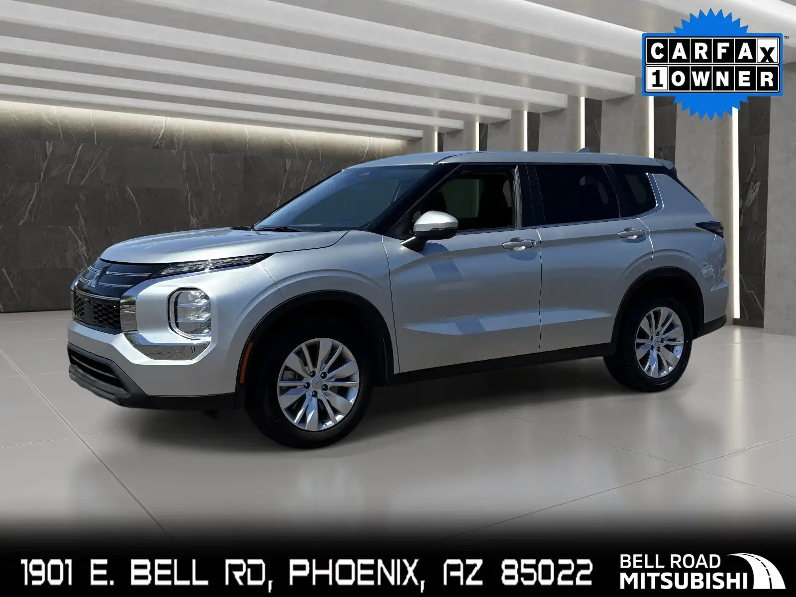 2025 Mitsubishi Outlander ES FWD's photo