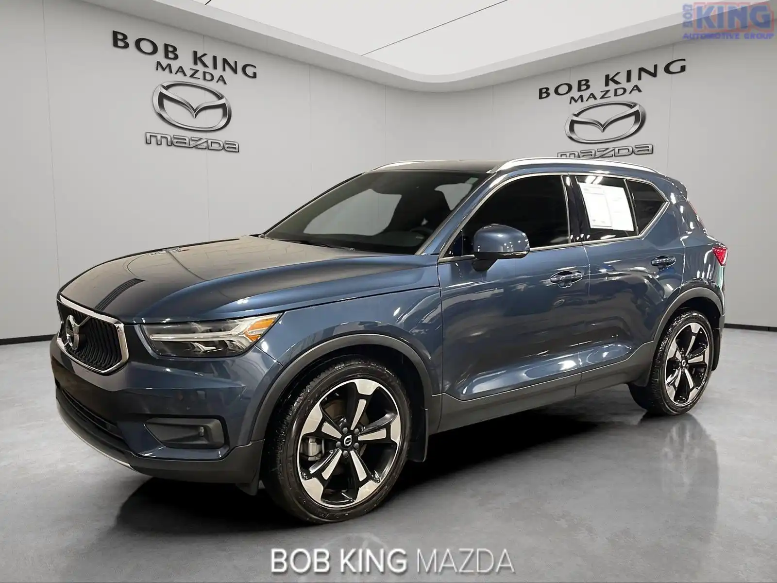 2021 Volvo XC40 T5 Momentum AWD's photo