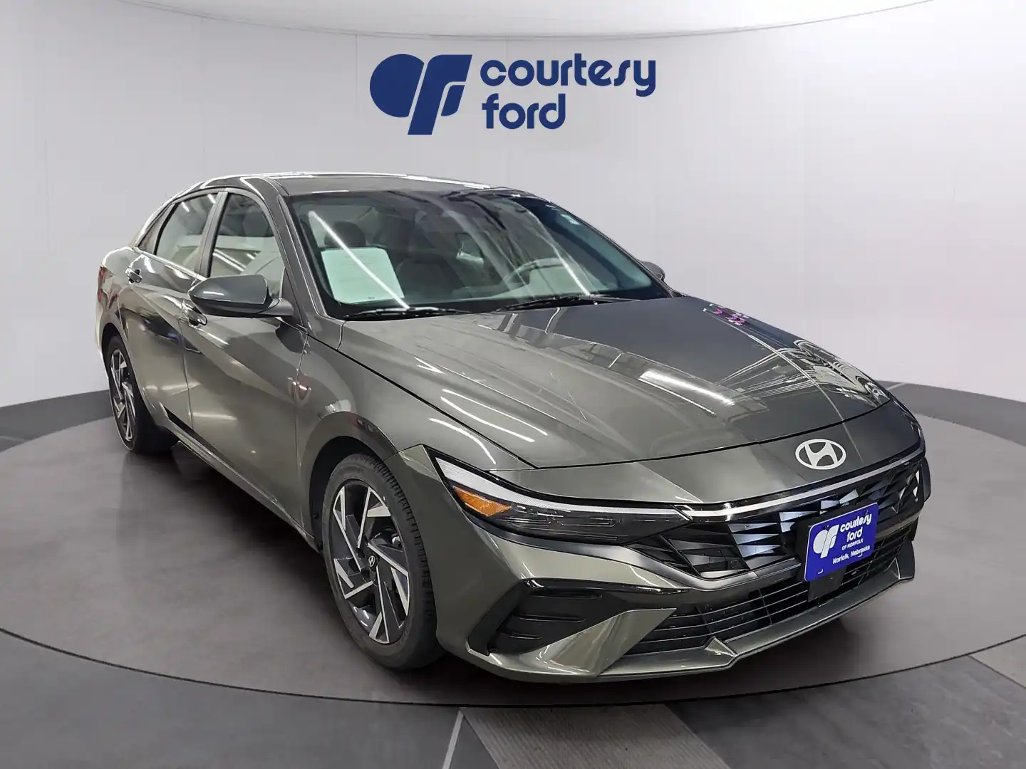 2025 Hyundai Elantra 2.0 SEL Convenience IVT's photo