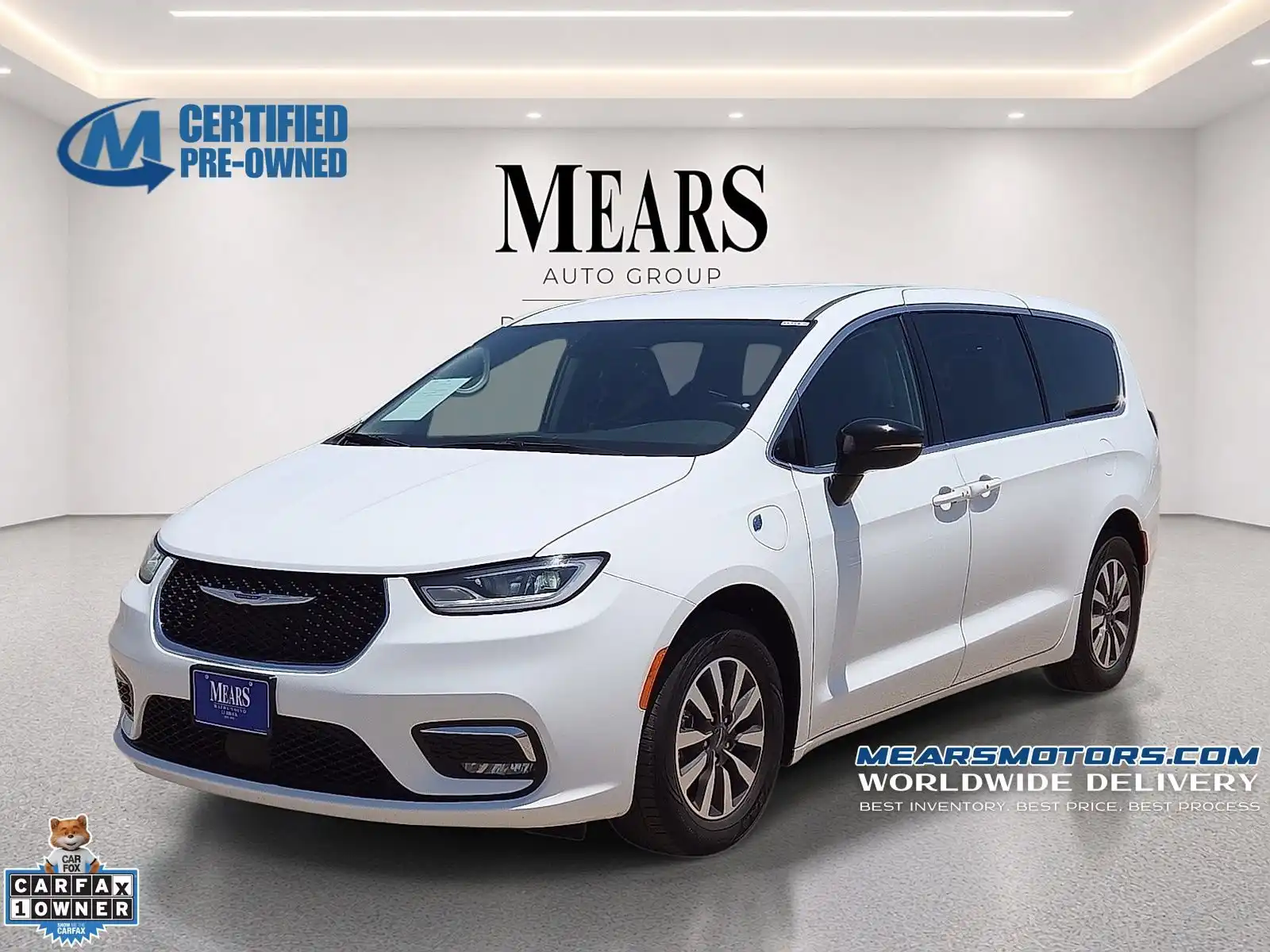 2024 Chrysler Pacifica Hybrid Select PHEV's photo