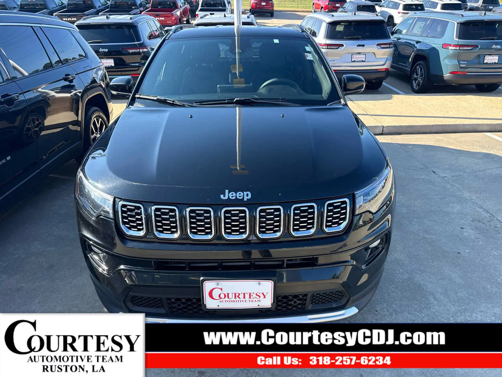 2025 Jeep Compass Limited 4WD photo 3