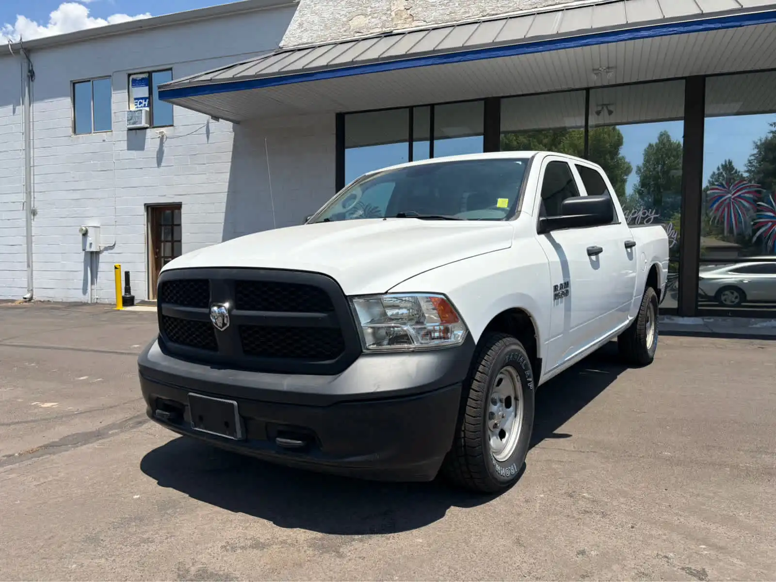 2018 RAM 1500 Tradesman 4x4 Crew Cab 5'7's photo