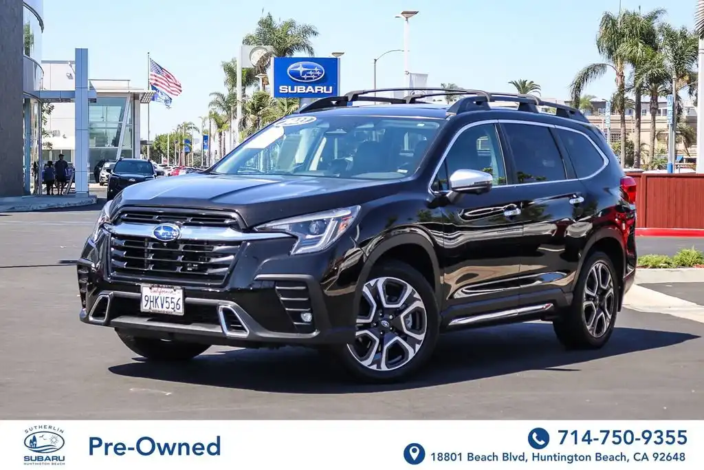 2023 Subaru Ascent Touring's photo