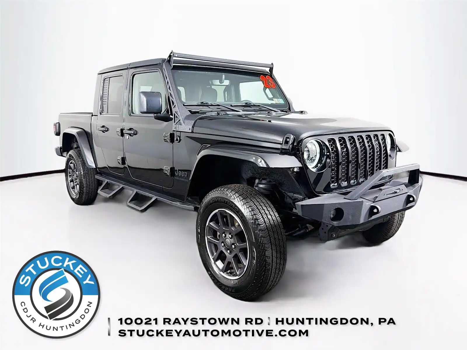 2023 Jeep Gladiator Sport S's photo