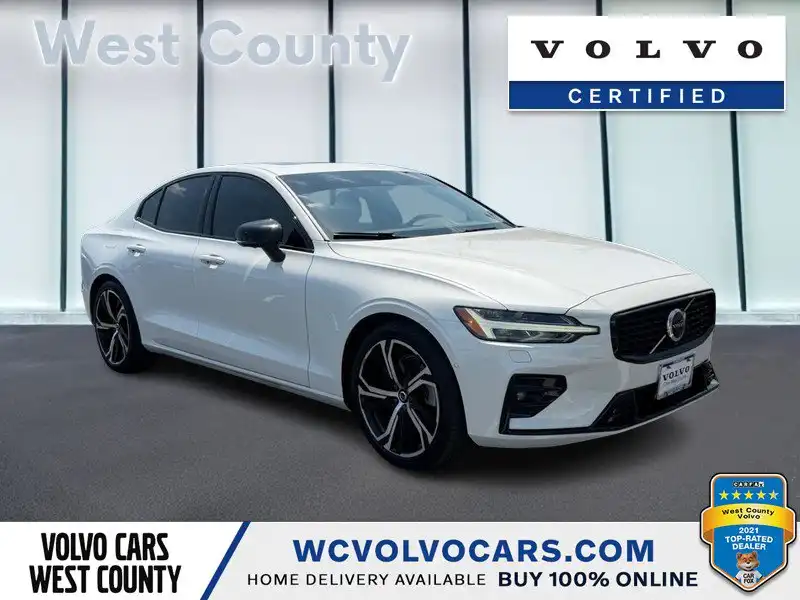 2024 Volvo S60 B5 Plus Dark Theme AWD's photo