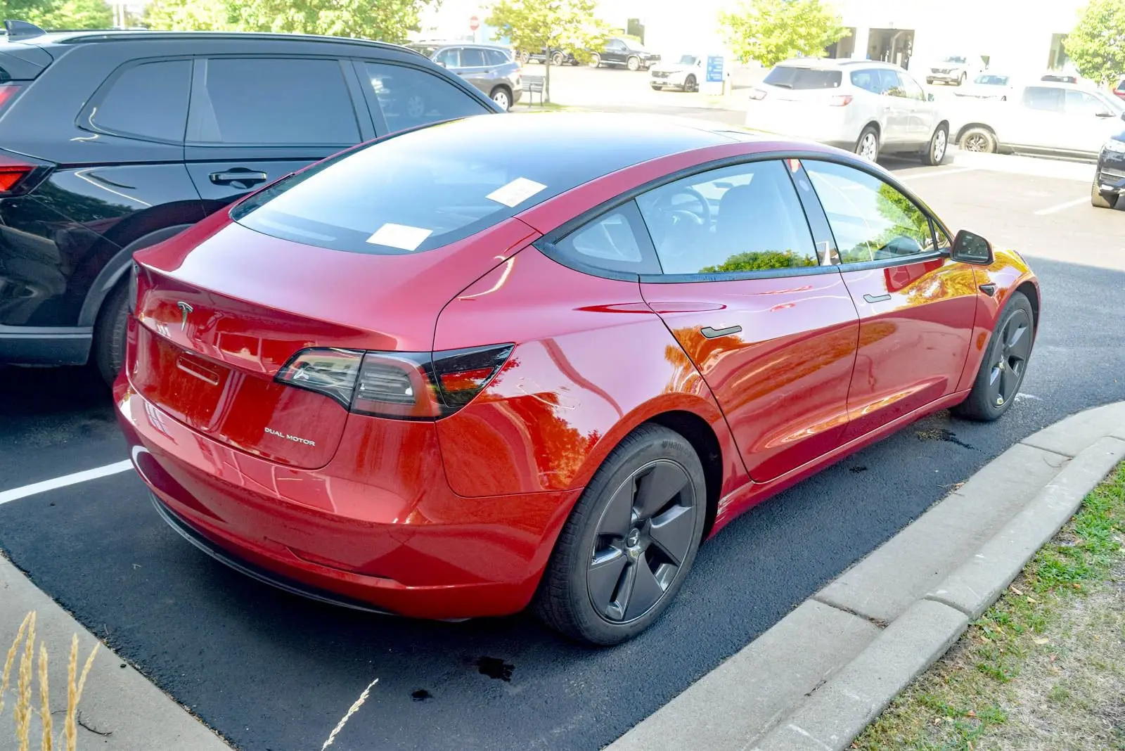 2023 Tesla Model 3 Long Range photo 4