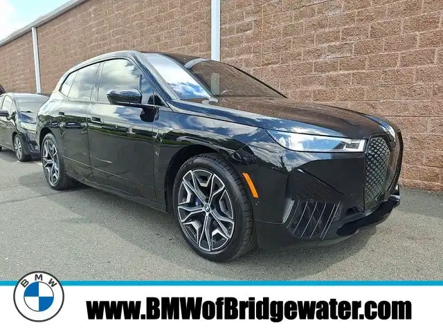 2023 BMW iX M60's photo