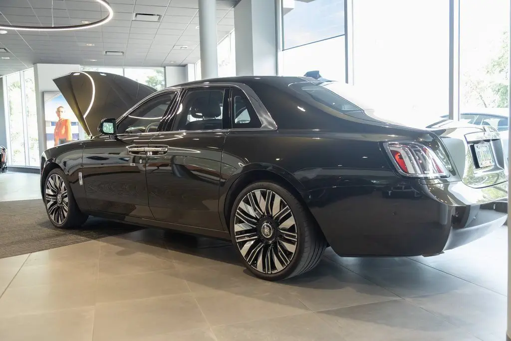2025 Rolls-Royce Ghost Ghost photo 3