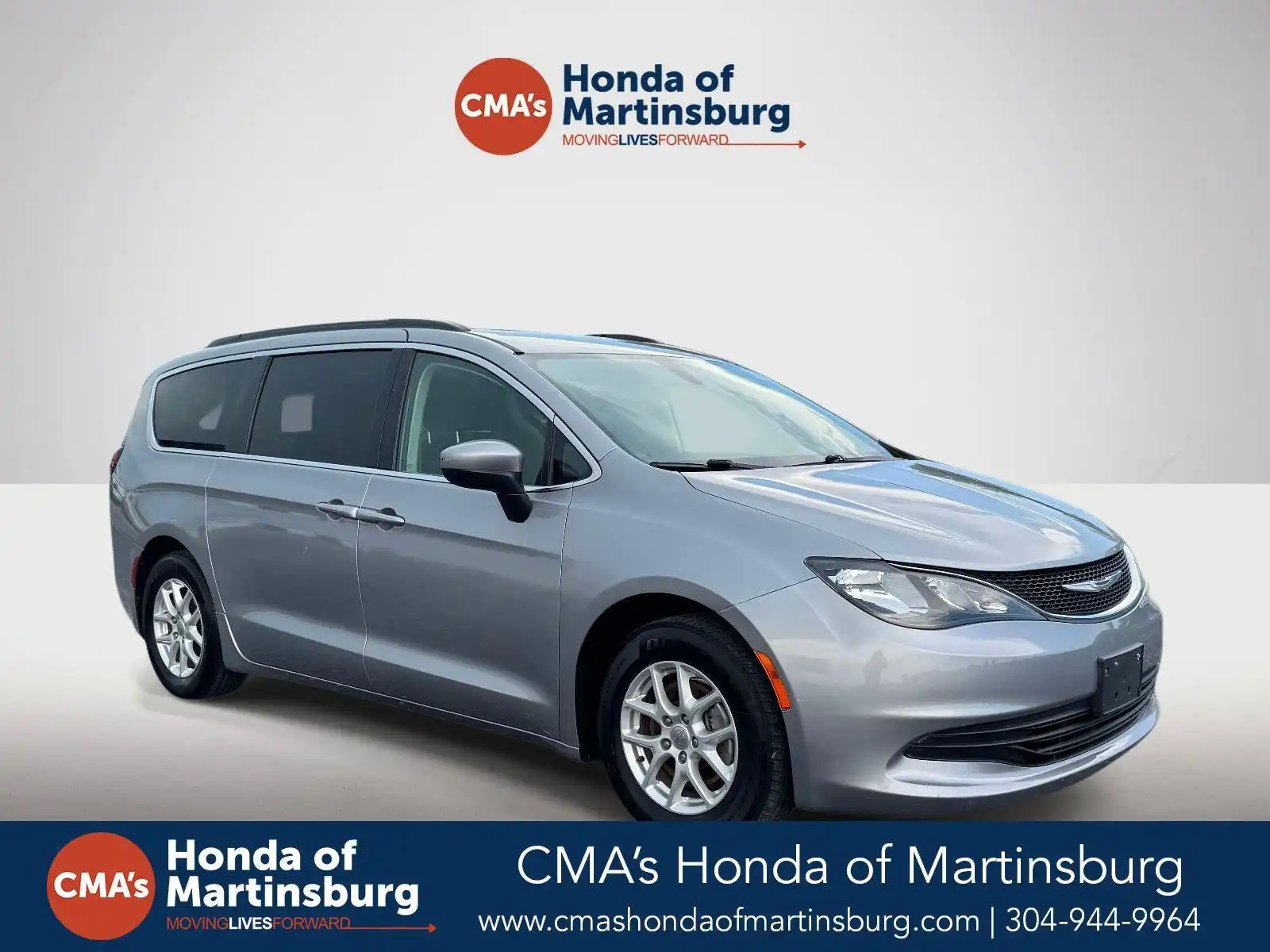 2017 Chrysler Pacifica LX's photo