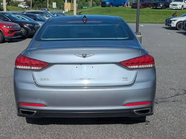 2017 Genesis G80 3.8 AWD photo 4