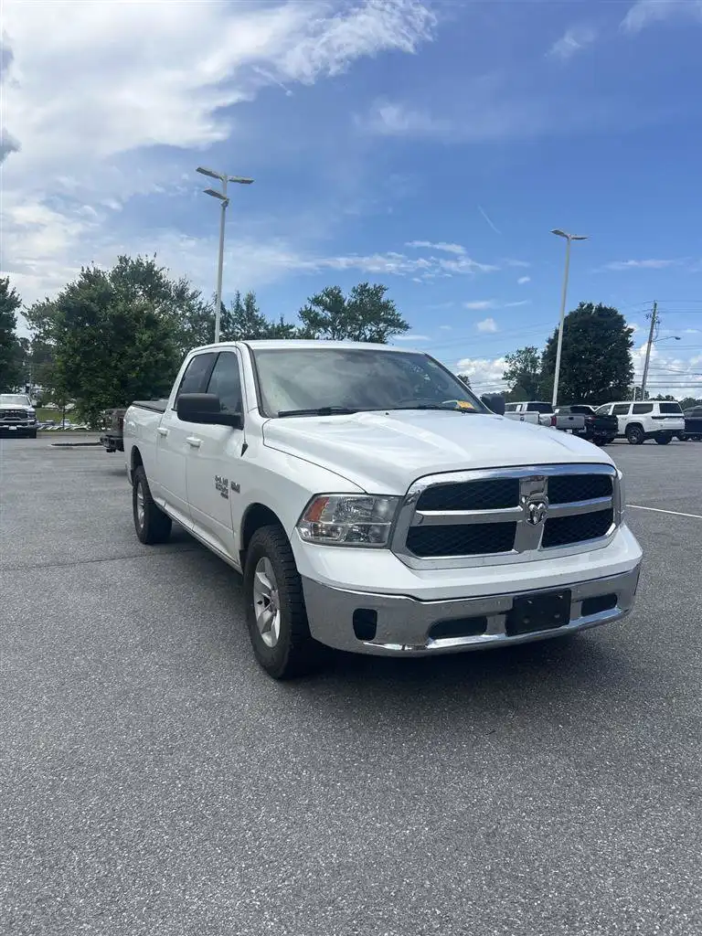 2019 RAM 1500 Classic SLT 4x4 Crew Cab 6'4's photo