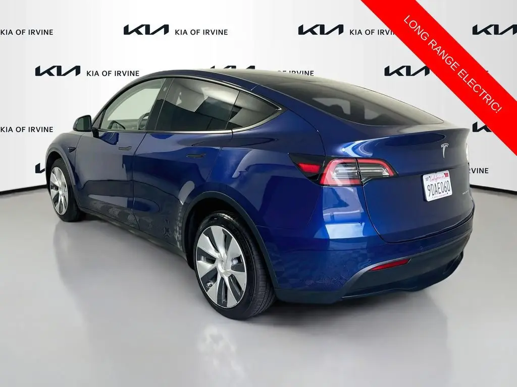 2022 Tesla Model Y Long Range Dual Motor All-Wheel Drive photo 5