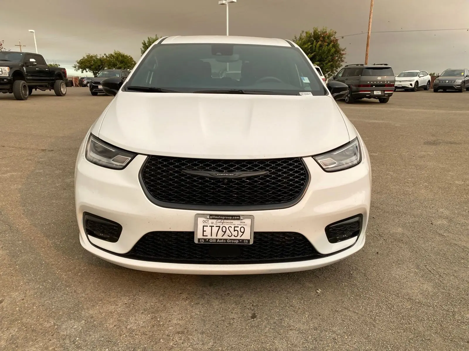 2024 Chrysler Pacifica Hybrid PHEV Select S-Appearance photo 3
